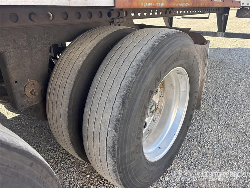 Wabash RFALHSA 53 ft x 96 in T/A Refrigerated Trailer Temperature controlled semi-trailers