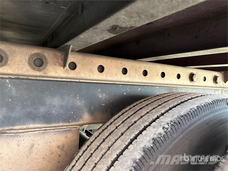 Wabash RFLWHSA 48 ft x 102 in T/A Refrigerated Trailer Hladilne polprikolice