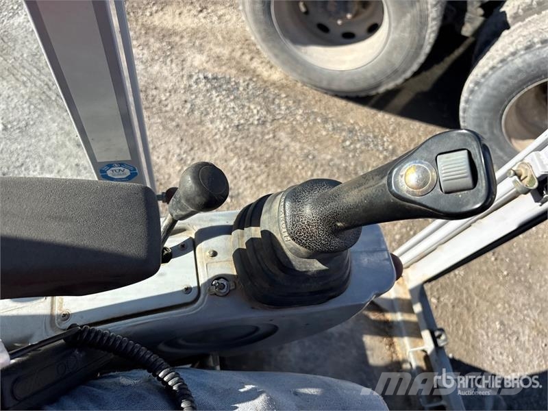 Wacker Neuson 38Z3 小型挖掘机