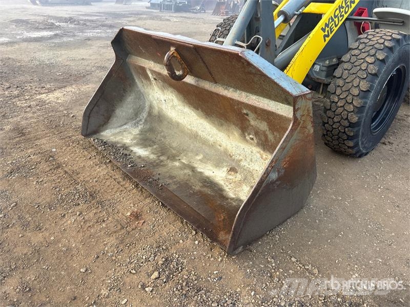 Wacker Neuson 850 Wheel Loader Фронтальні навантажувачі