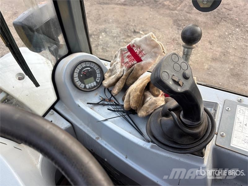 Wacker Neuson 850 Wheel Loader Фронтальні навантажувачі