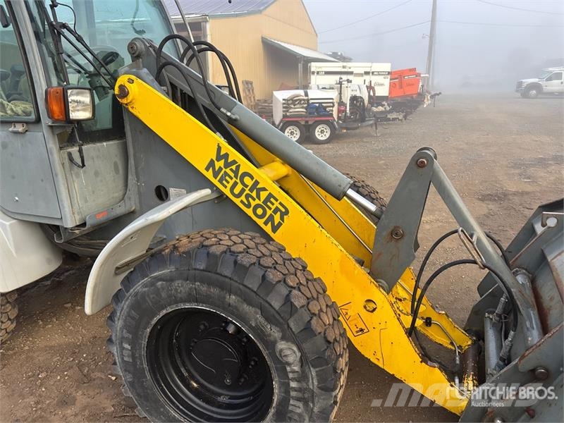 Wacker Neuson 850 Wheel Loader Фронтальні навантажувачі