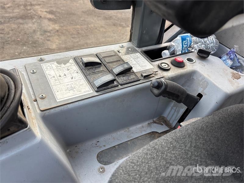 Wacker Neuson 850 Wheel Loader Фронтальні навантажувачі