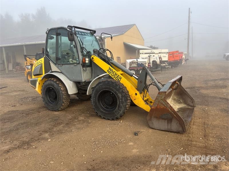 Wacker Neuson 850 Wheel Loader Фронтальні навантажувачі