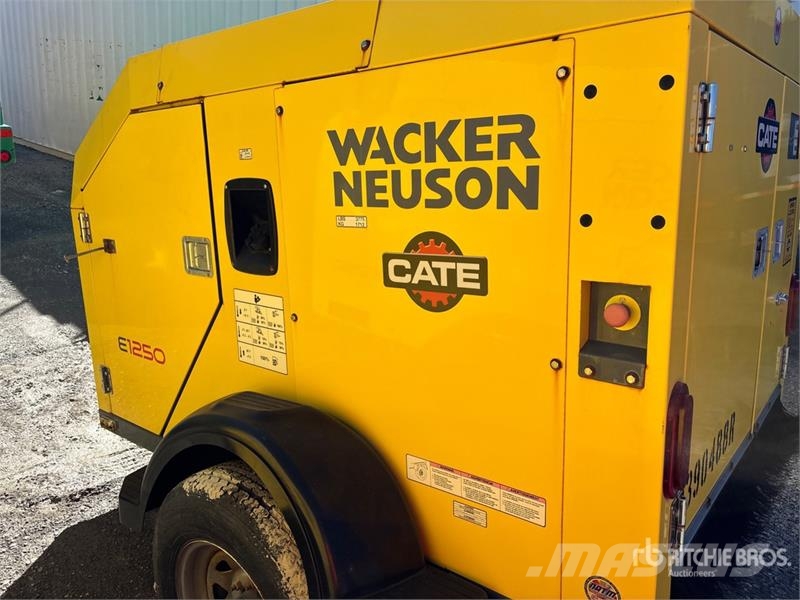 Wacker Neuson E1250 140000 BTU Ground Heater Fűtő és Hűtő felszerelések