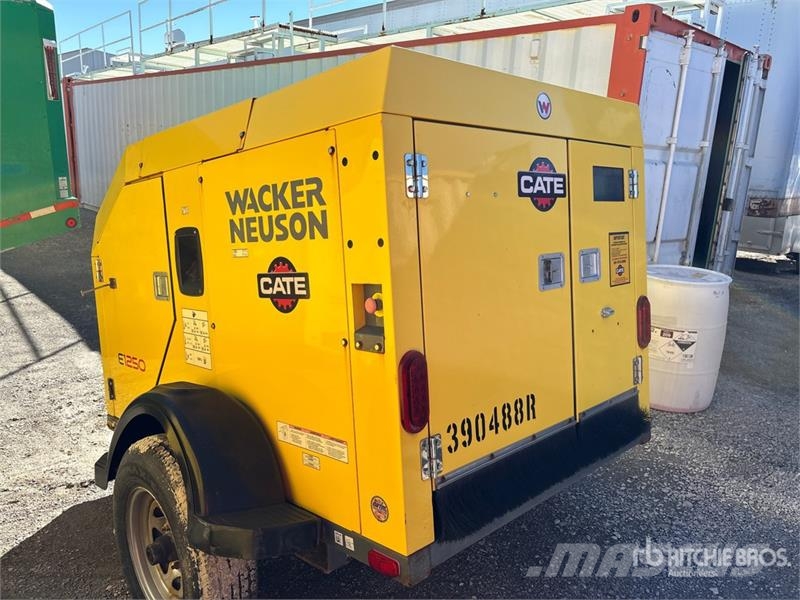 Wacker Neuson E1250 140000 BTU Ground Heater Fűtő és Hűtő felszerelések