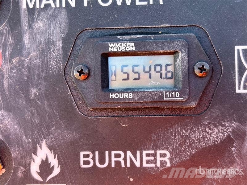 Wacker Neuson E1250 140000 BTU Ground Heater Fűtő és Hűtő felszerelések