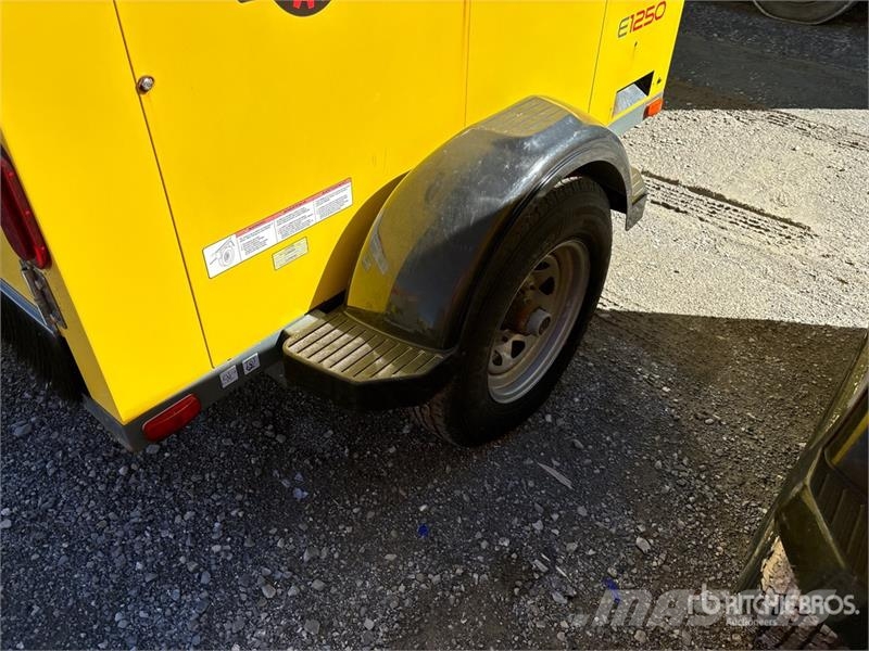 Wacker Neuson E1250B 140000 BTU Ground Heater Fűtő és Hűtő felszerelések