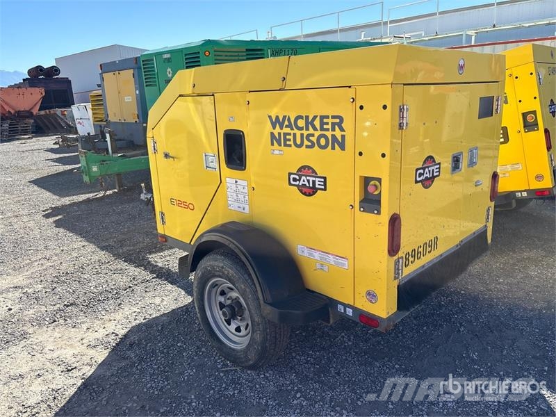 Wacker Neuson E1250B 140000 BTU Ground Heater Equipos de fundido