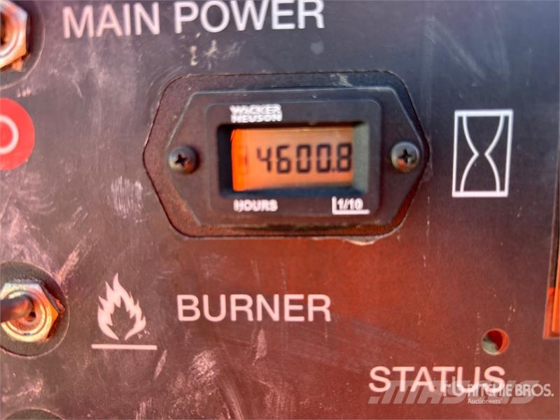 Wacker Neuson E1250B 140000 BTU Ground Heater Equipos de fundido