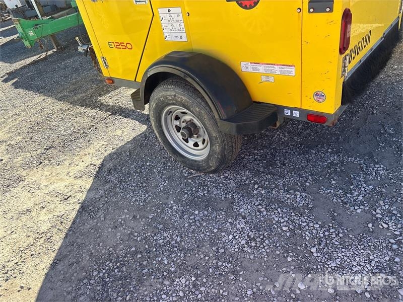 Wacker Neuson E1250B 140000 BTU Ground Heater Equipos de fundido