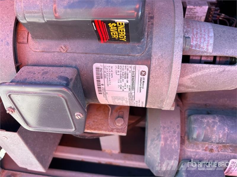 Wacker Neuson E2200 252000 BTU Ground Heater Fűtő és Hűtő felszerelések