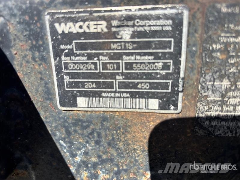 Wacker Neuson G-25 24.4 kVA Mobile Generator Set Geradores a diesel