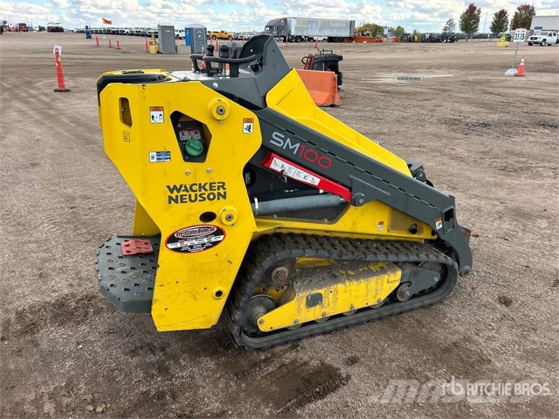 Wacker Neuson SM100 Mini Compact Track Loader Kompaktrakodók
