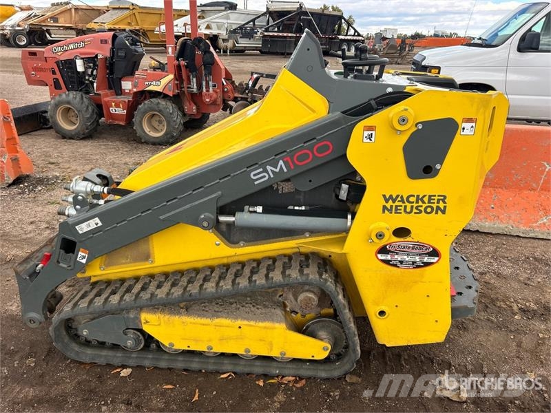 Wacker Neuson SM100 Mini Compact Track Loader Kompaktrakodók
