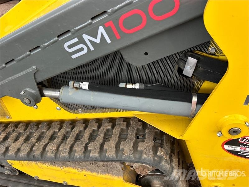 Wacker Neuson SM100 Mini Compact Track Loader Kompaktrakodók