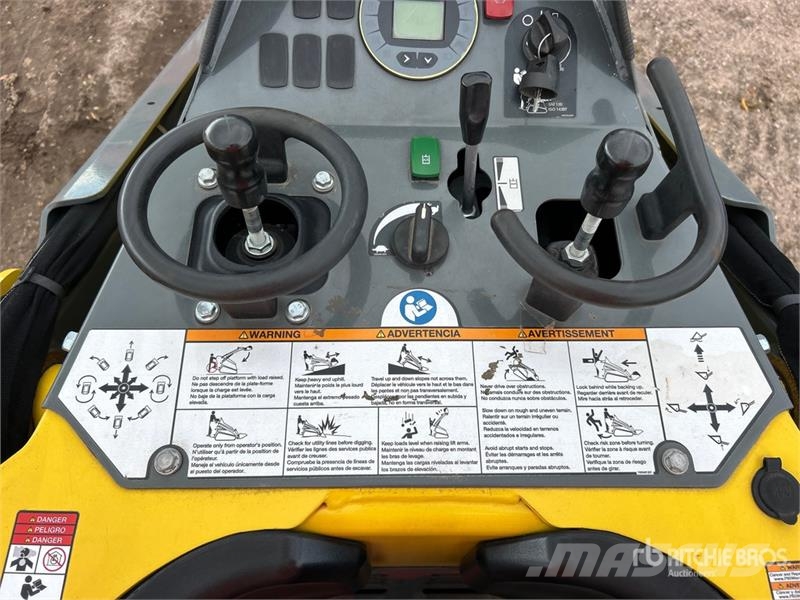 Wacker Neuson SM100 Mini Compact Track Loader Kompaktrakodók