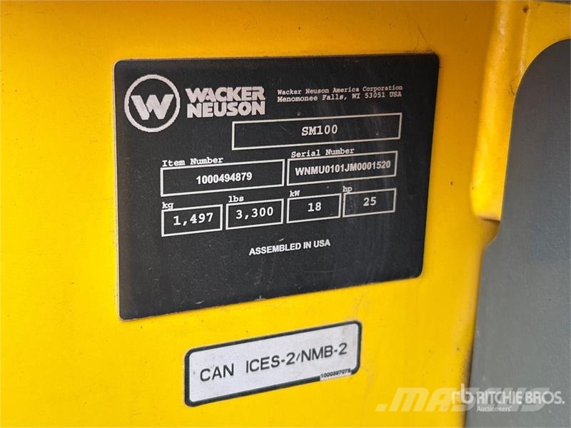 Wacker Neuson SM100 Mini Compact Track Loader Kompaktrakodók