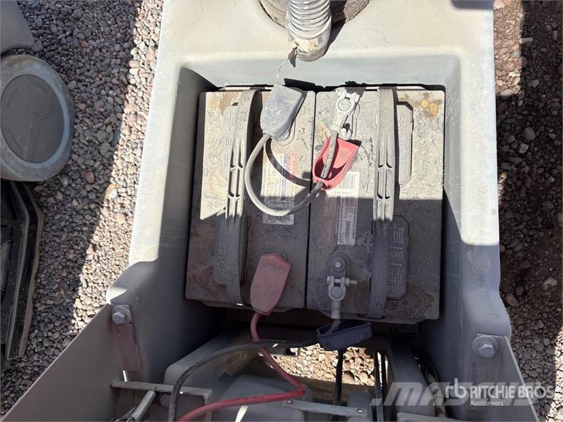 Walk-Behind Electric Floor Scrubber Druge prikolice