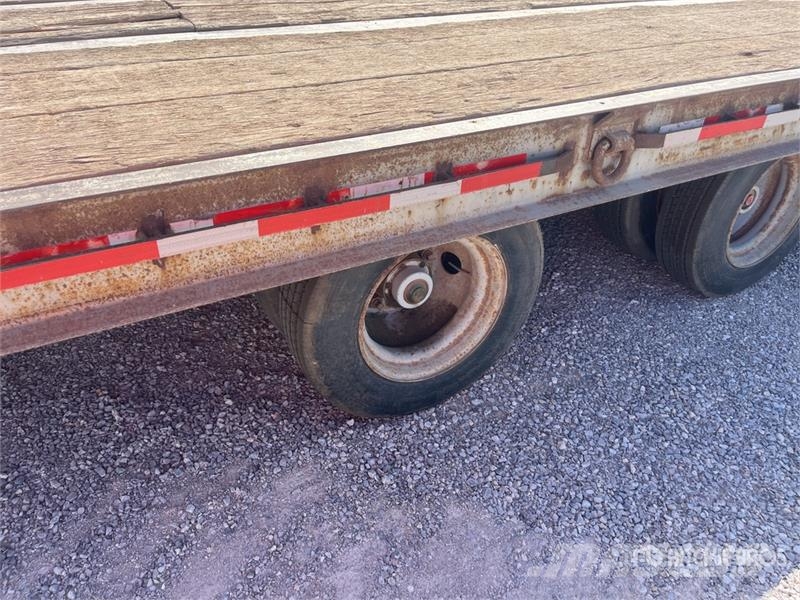 Waltron 30 ft Tri/A Tilt Deck Trailer 低架裝載車