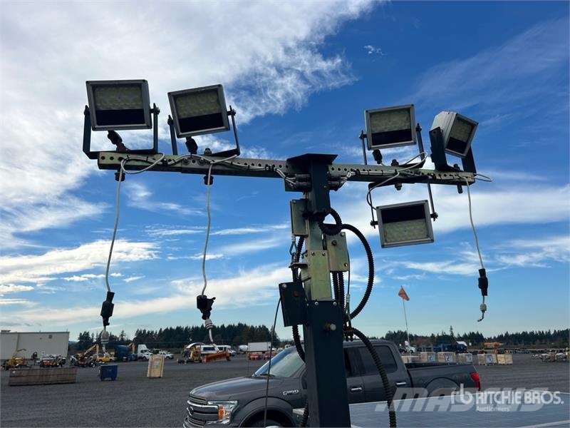 Wanco WLTS-MMA4 250 W Solar Light Tower Light towers
