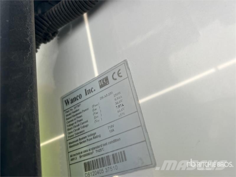 Wanco WLTS-MMA4 250 W Solar Light Tower Light towers
