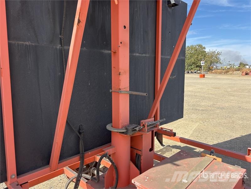 Wanco WTLMB Solar Arrow Board Egyéb