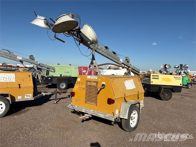  Warren Power Systems WCW84MH 8.2 kW Light Tower 조명타워