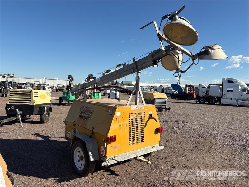  Warren Power Systems WCW84MH 8.2 kW Light Tower 조명타워