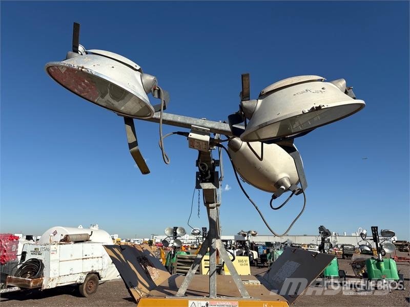 Warren Power Systems WCW84MH 8.2 kW Light Tower 조명타워
