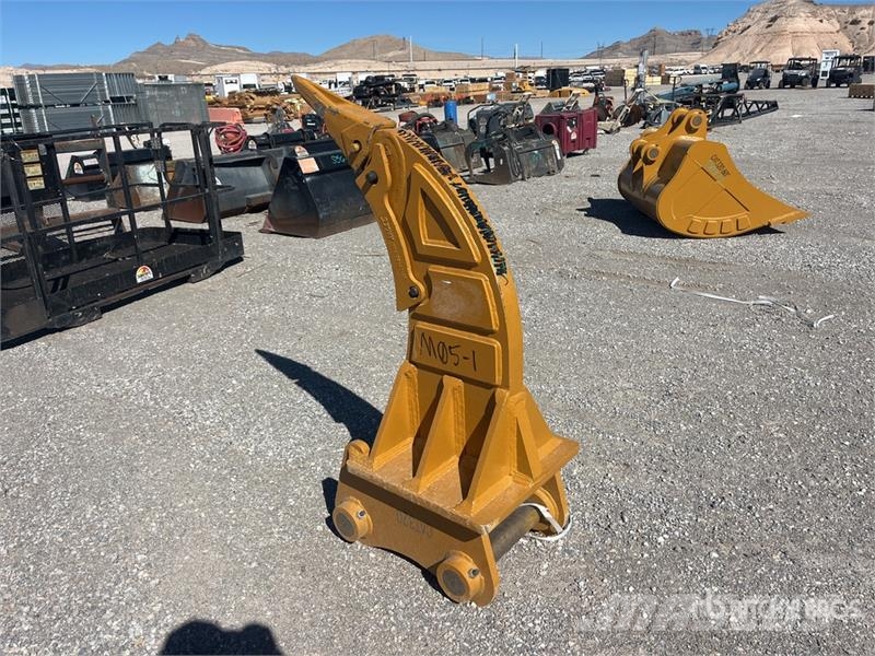 Warrior 36 in Excavator Ripper - Fits Cat 320 스크레퍼
