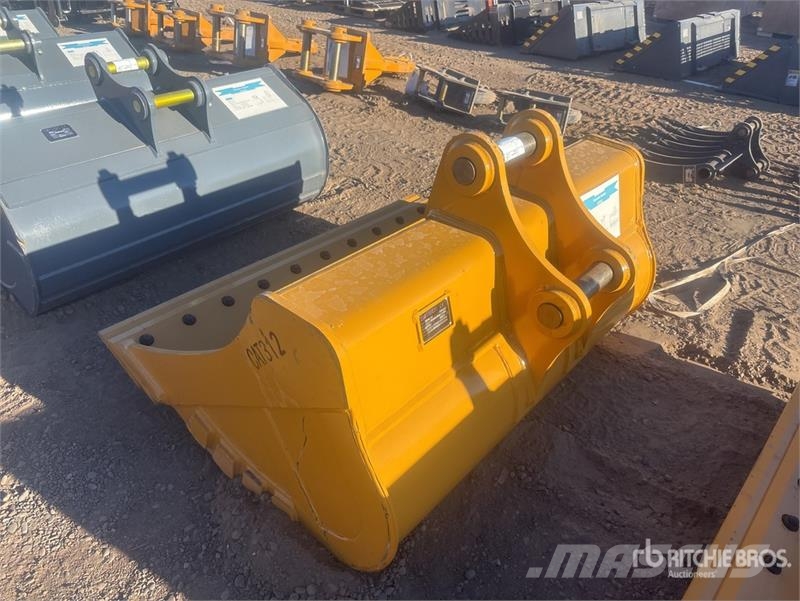 Warrior WBMCC12-1550 61 in Q/C Cleanup Excavator Bucket -  Cucharones