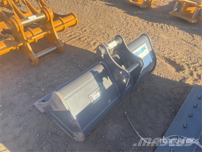 Warrior WBMCC5-1220 48 in Cleanup Excavator Bucket - Fits Cucharones