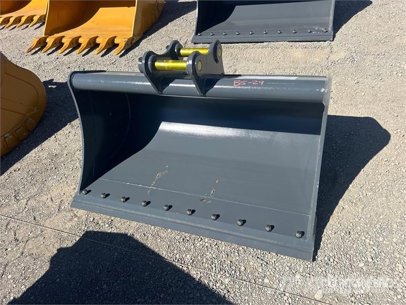 Warrior WBMCC7-1500 59 in Cleanup Excavator Bucket - Fits Pistoane