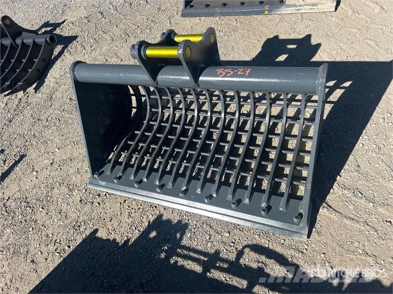 Warrior WBMCS5-1320 52 in Skeleton Cleanup Excavator Bucke Žlice