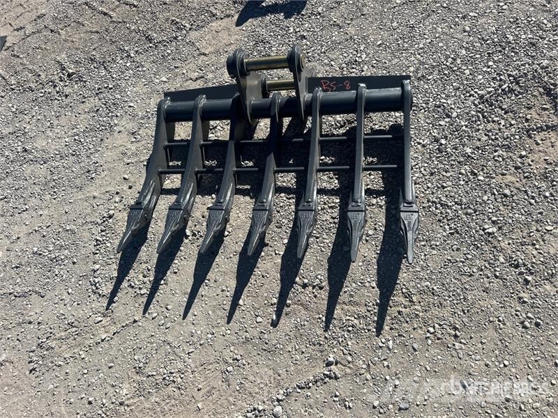 Warrior WBRC05-1000 39 in Excavator Rake - Fits Cat 305 / Rateau faneur