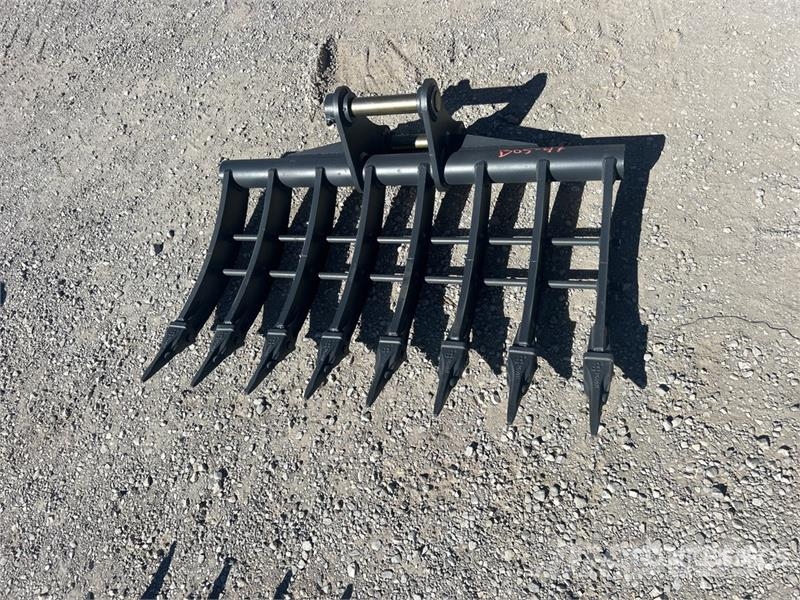 Warrior WBRC07-1200 47 in Excavator Rake - Fits Cat 307 / Rateau faneur