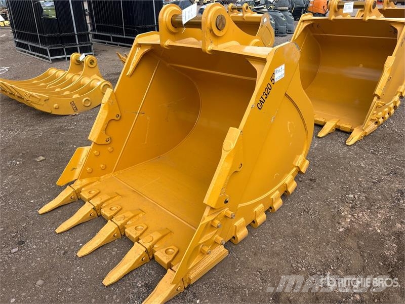 Warrior WBRC20-1400 53 in Digging Excavator Bucket - Fits Bakken
