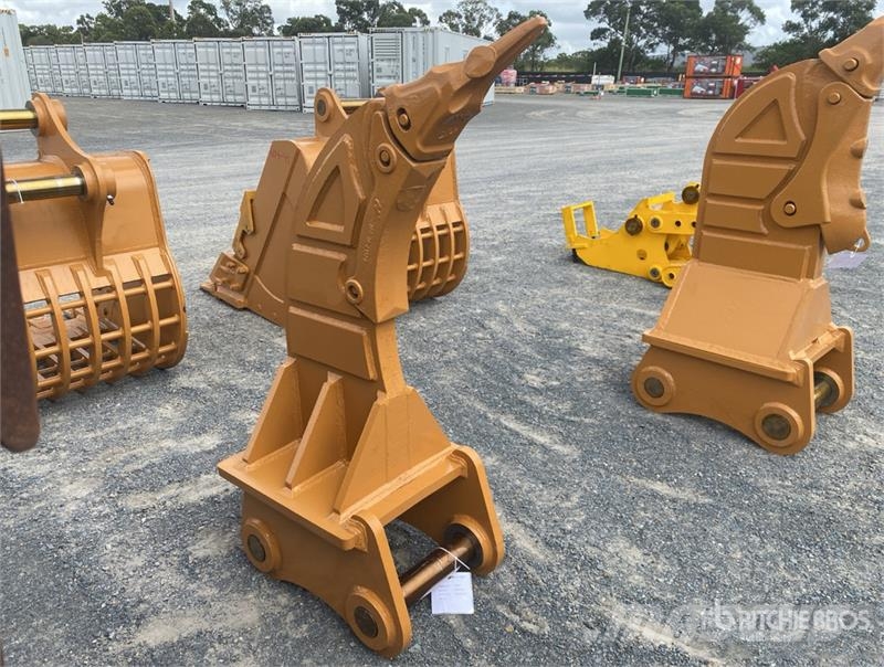 Warrior WRC20-025 Excavator Ripper - Fits Cat 320 / 20 - 2 Εκχερσωτές