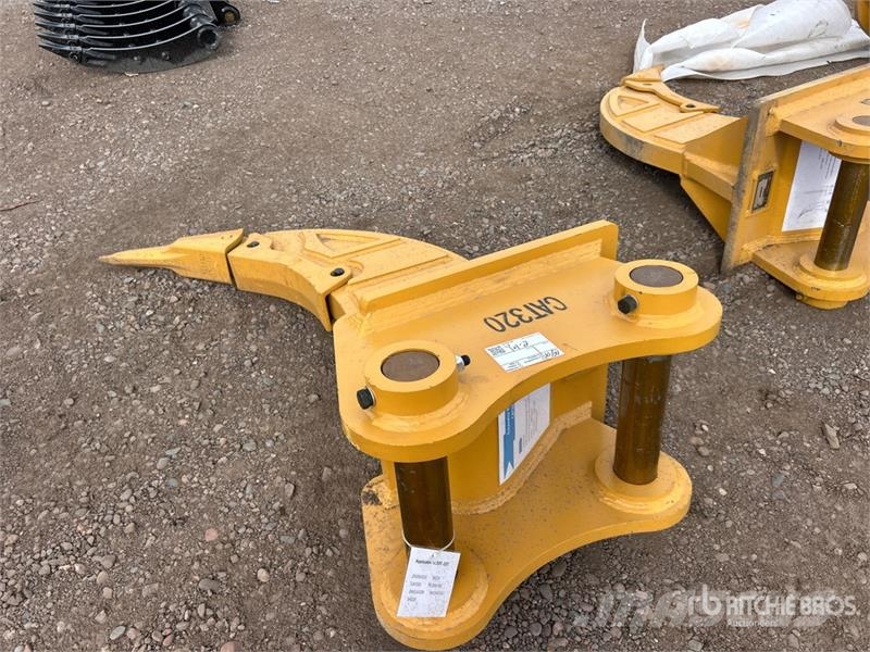 Warrior WRC20-025 Excavator Ripper - Fits Cat 320 / 20 - 2 Wegopbrekers