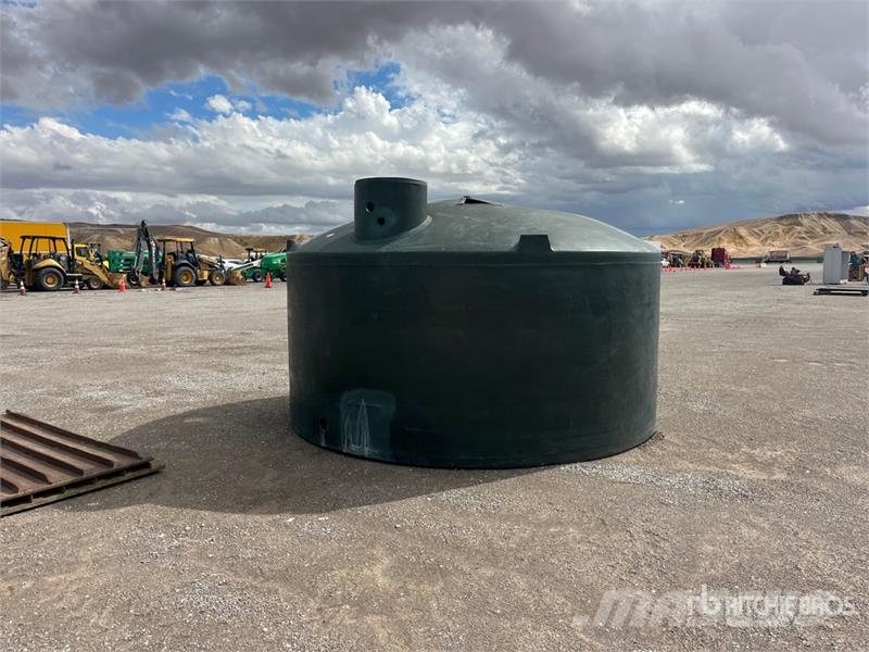Water Tank Brændstof- og tilsætningstank.