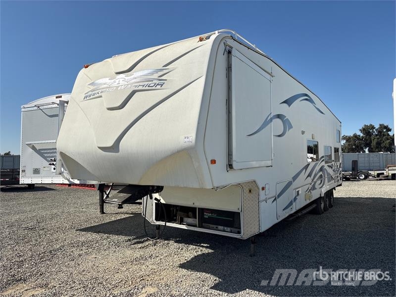  Weekend Warrior Tri/A Toy Hauler Travel Trailer Druge prikolice