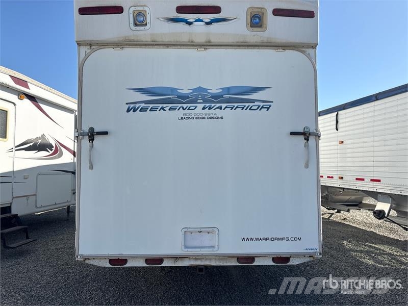  Weekend Warrior Tri/A Toy Hauler Travel Trailer Druge prikolice