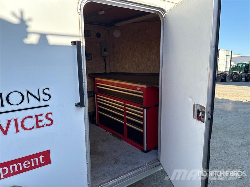 Wells Cargo 14 ft S/A Enclosed Trailer Dobozos pótkocsik