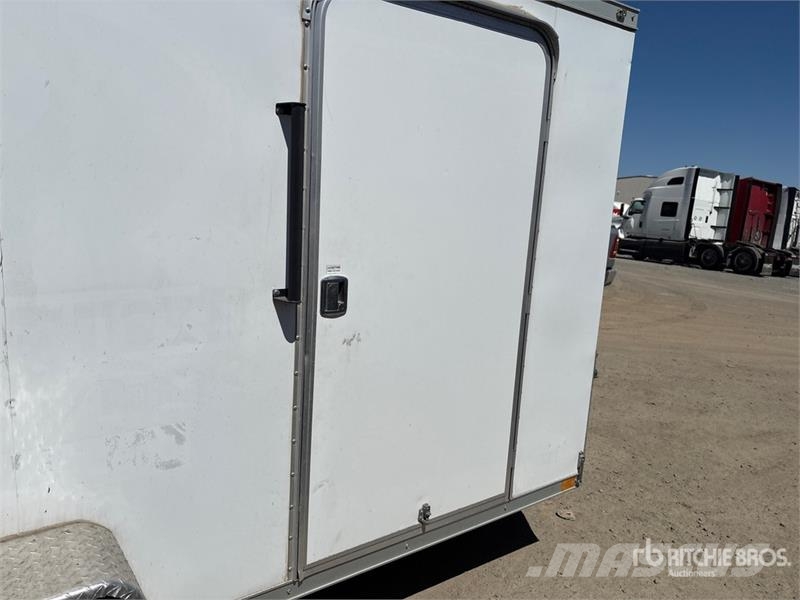 Wells Cargo 14 ft S/A Enclosed Trailer Dobozos pótkocsik