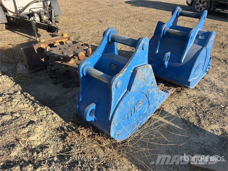 Werk-Brau 24 in .65 cyd Q/C Digging Excavator Bucket Baldes