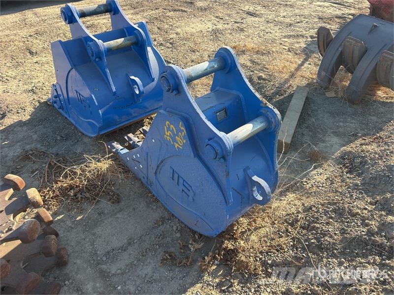 Werk-Brau 24 in .65 cyd Q/C Digging Excavator Bucket Baldes