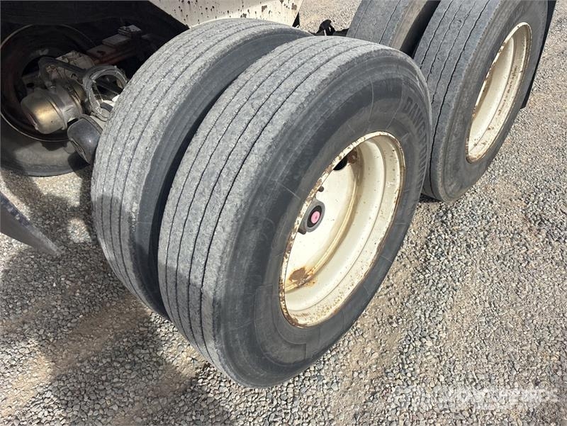 Western 28 ft T/A End Dump Trailer مقطورات قلابة