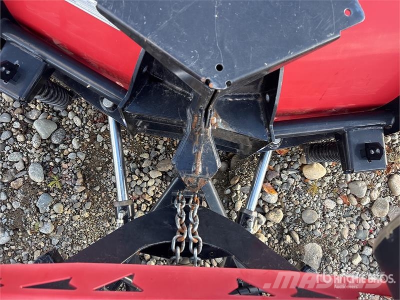 Western 8 ft 6 in V Snow Plow حراثات ونصول الجليد