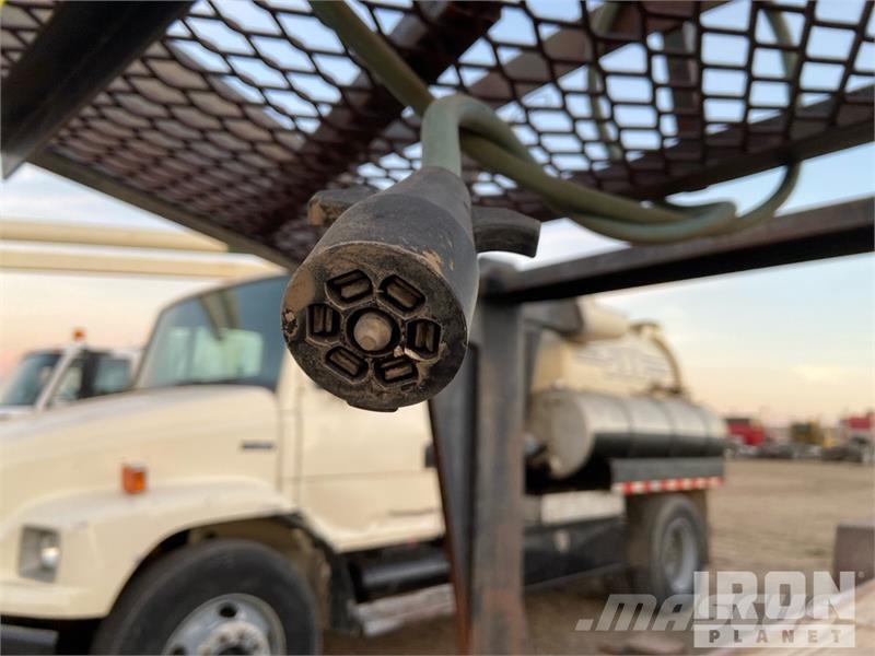 Western Pro 24 ft T/A Gooseneck Equipment Trailer Прицепы-Автовозы